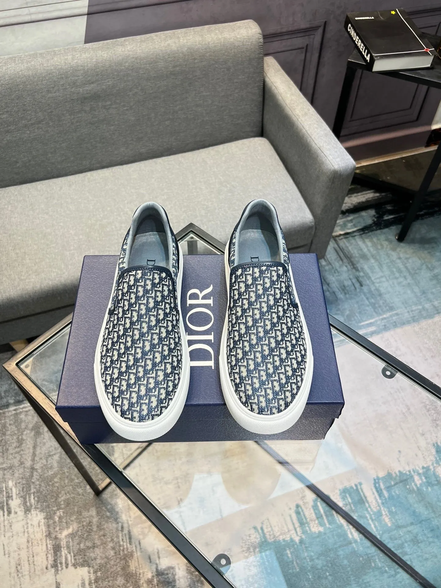 Men's shoes 💰380 The latest DiOr shipment, using imported top-grade jacquard fabric with cowhide design 👍 Breathable mesh lining, comfortable to wear, lightweight, original last mold, official website 1:1, private mold outsole, non-slip, color, multiple colors available, code number 38 to 44 (45 can be ordered)